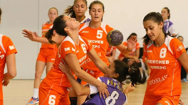 Genrebild: handboll för barn